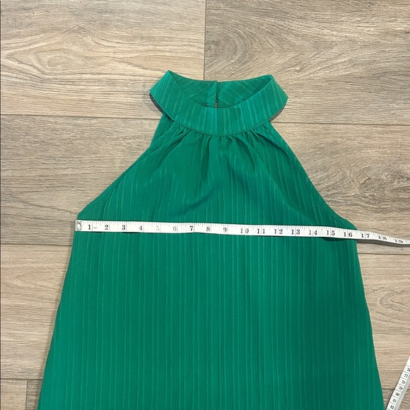 NWOT Elegant Green Women’s Halter Dress Size Small - Picture 3 of 5